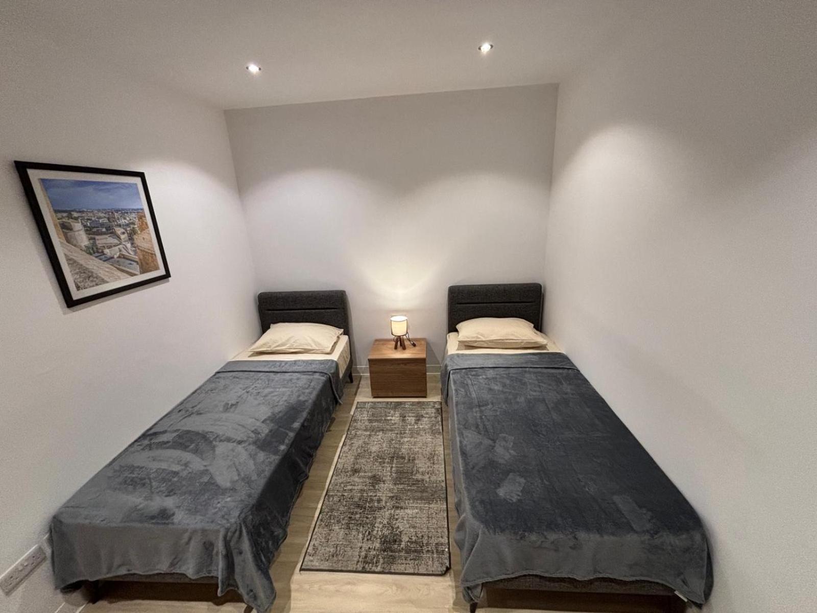 Maisonette In Center * Sliema