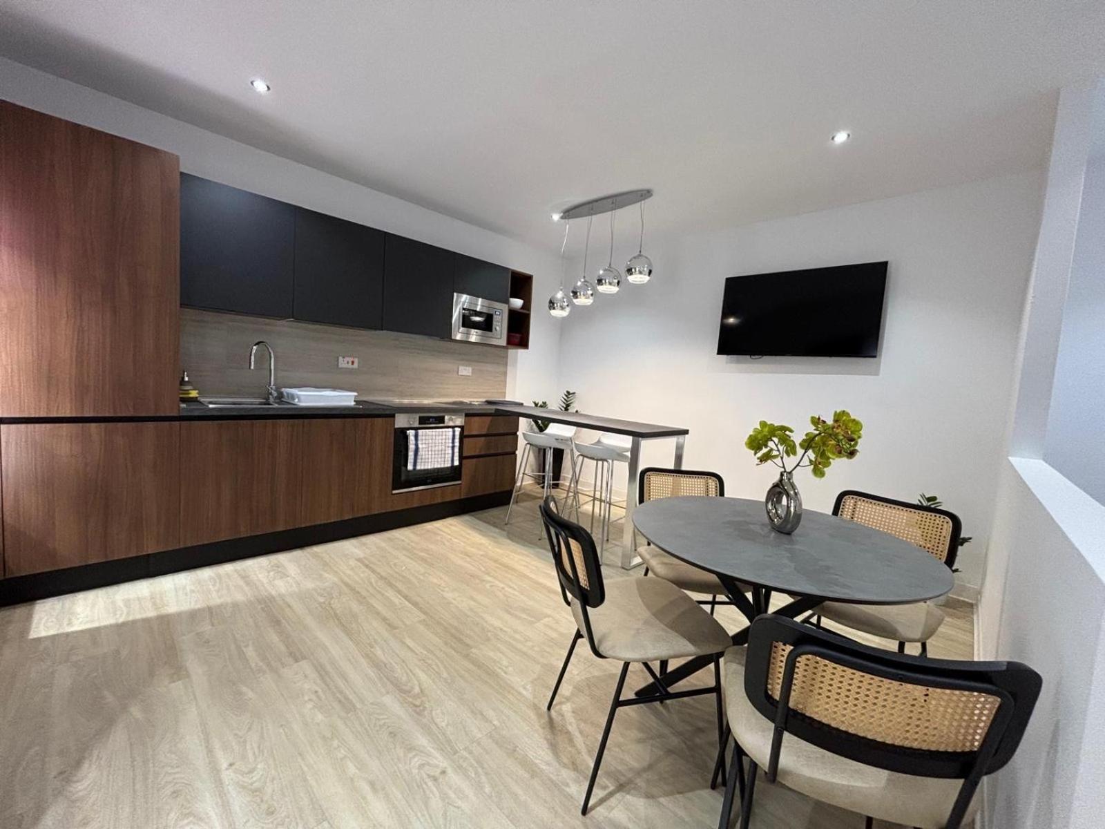 Maisonette In Center Apartment